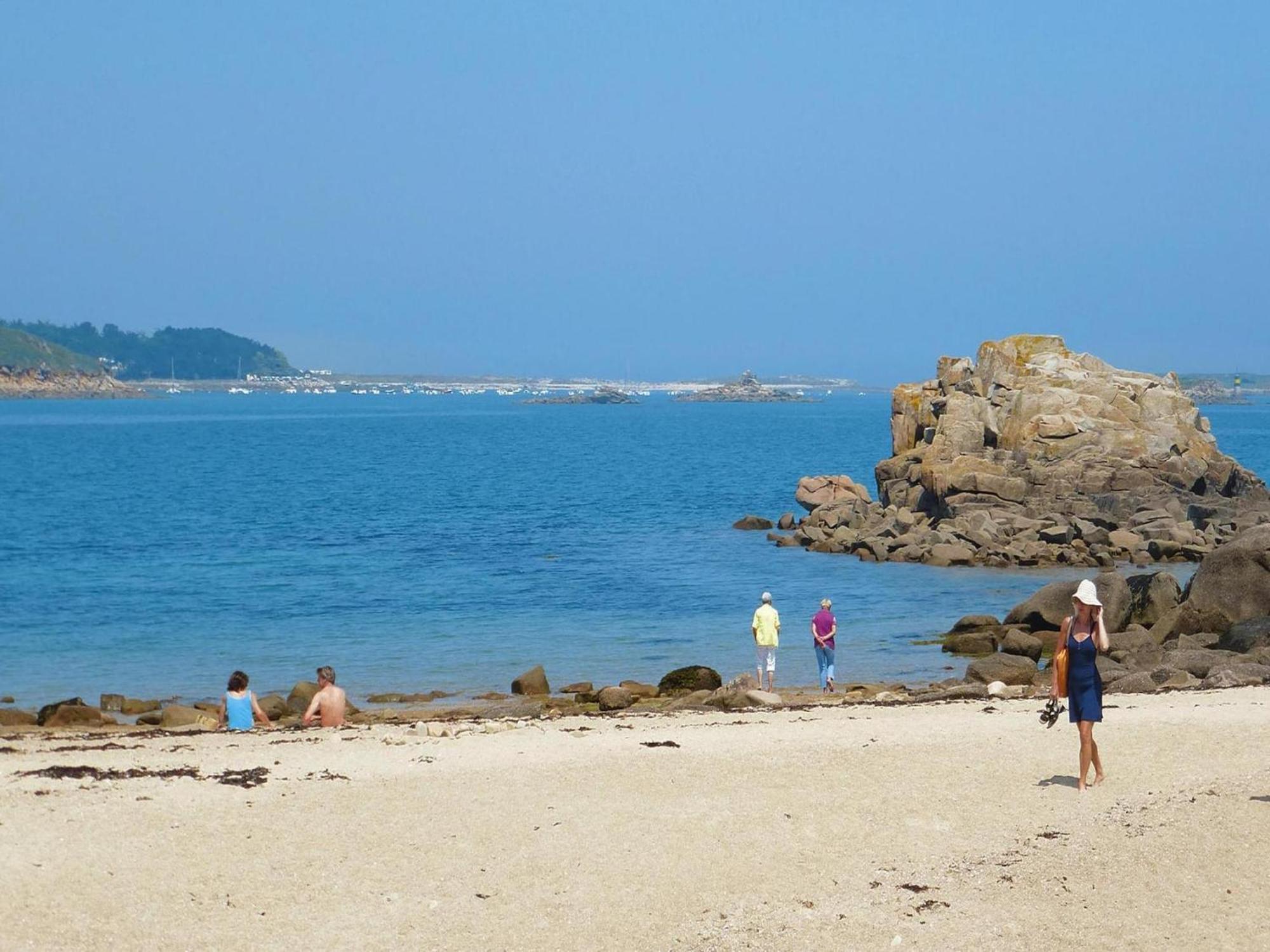 Holiday Home In A Quiet Location Near The Coast Pleumeur-Bodou Buitenkant foto